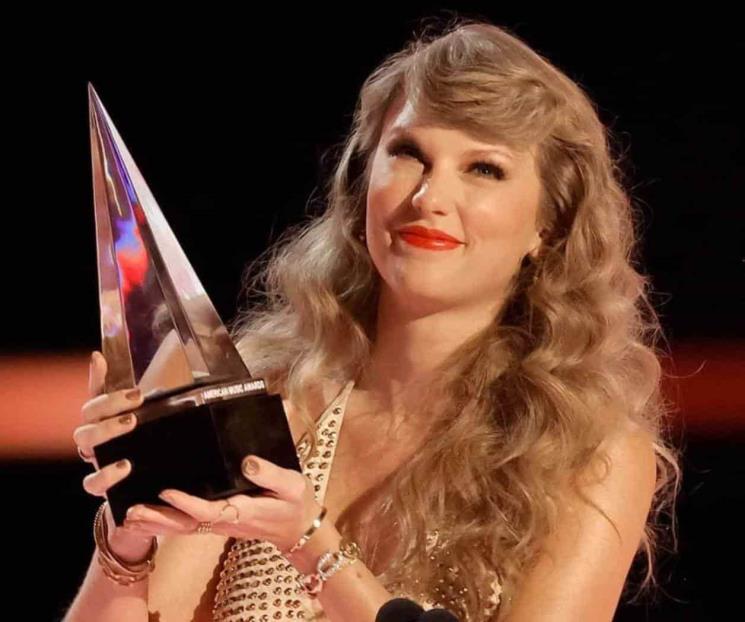 Taylor Swift triunfa en la noche de los AMAs