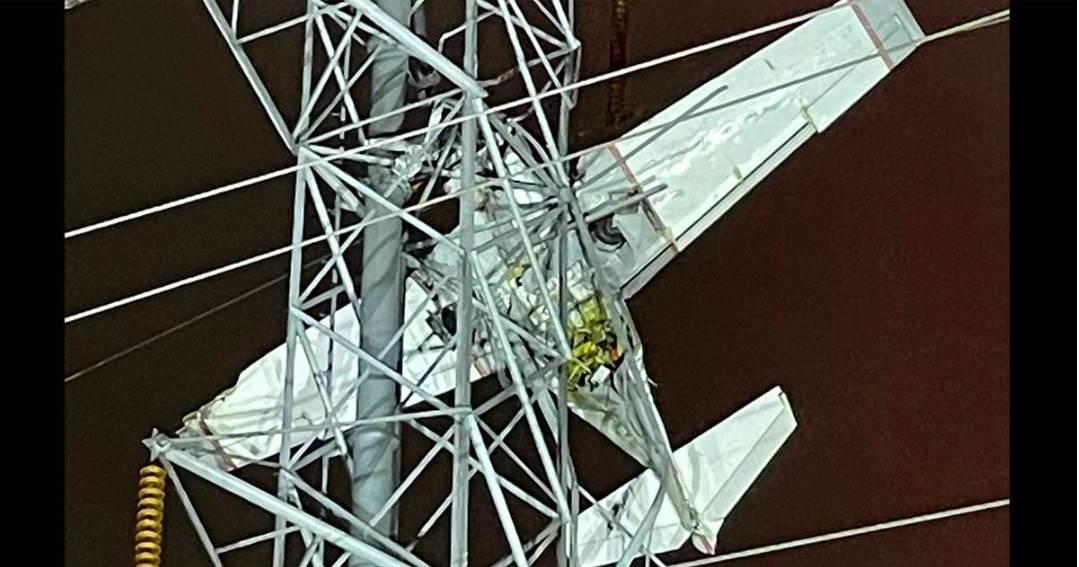 Avioneta se estrella contra líneas eléctricas en Maryland