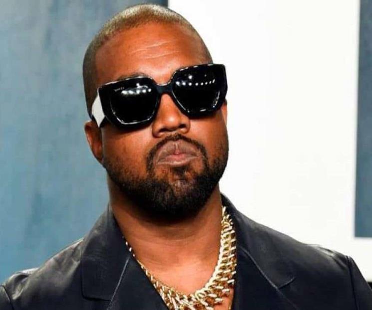 Kanye West hace pública su admiración por Hitler