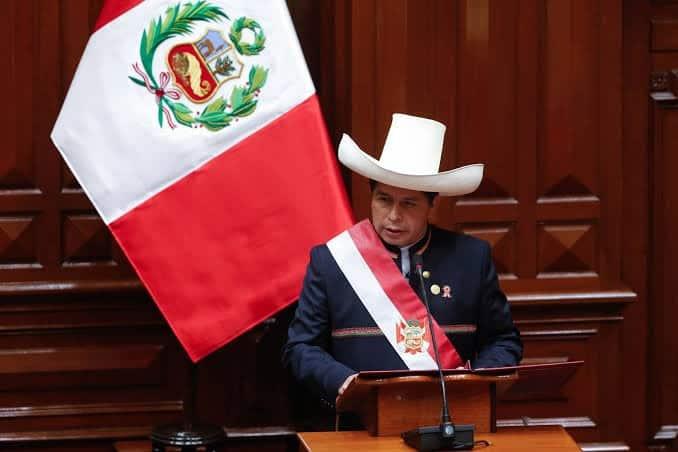 Aprueba Congreso de Perú destitución de Castillo