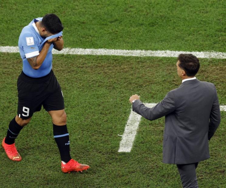 Triunfa Uruguay... pero dice ‘adiós’ al Mundial