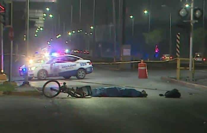 El conductor de una motocicleta falleció luego de chocar contra un ciclista de la tercera edad que resultó lesionado