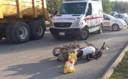 Muere motociclista en choque