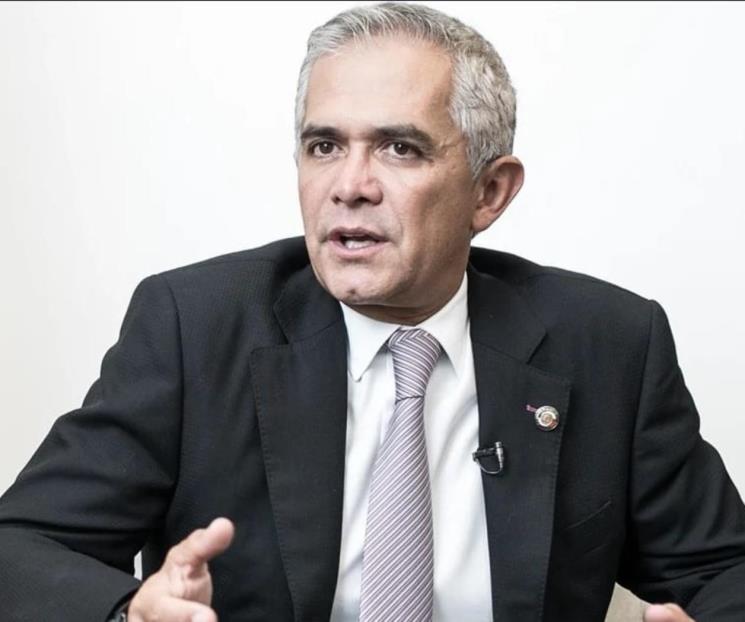 Mancera vuelve a considerar a Monreal como presidenciable