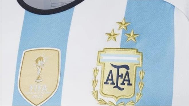 Se agota jersey de Argentina con las tres estrellas