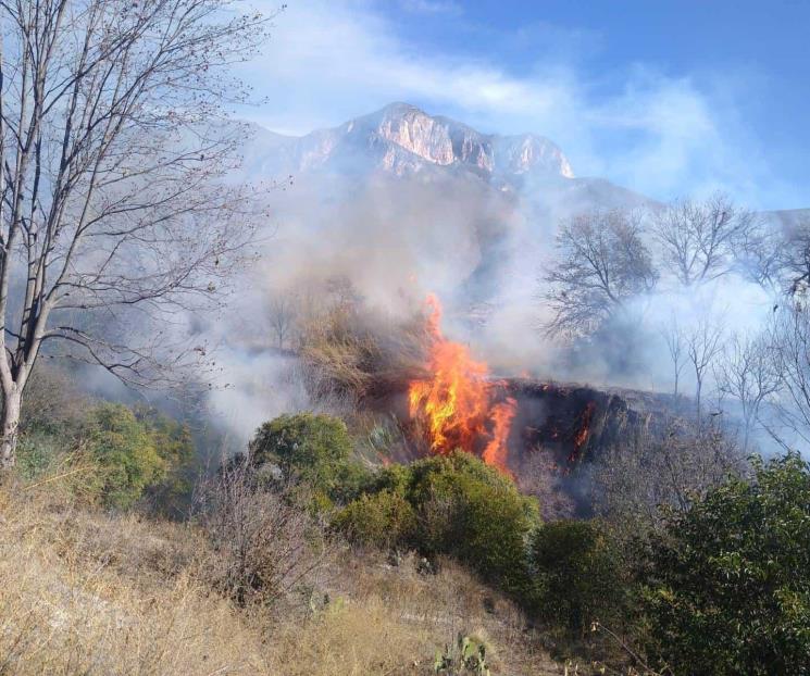 Reportan incendio forestal en Galeana