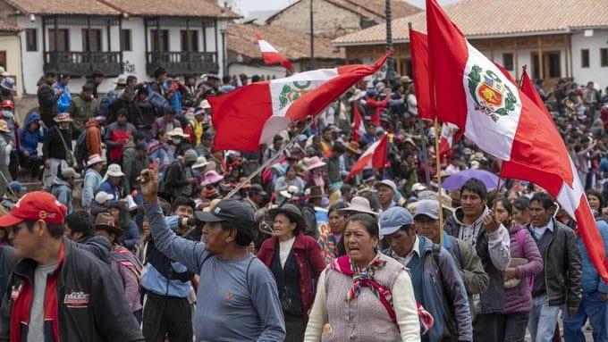Se reanudan protestas en Perú