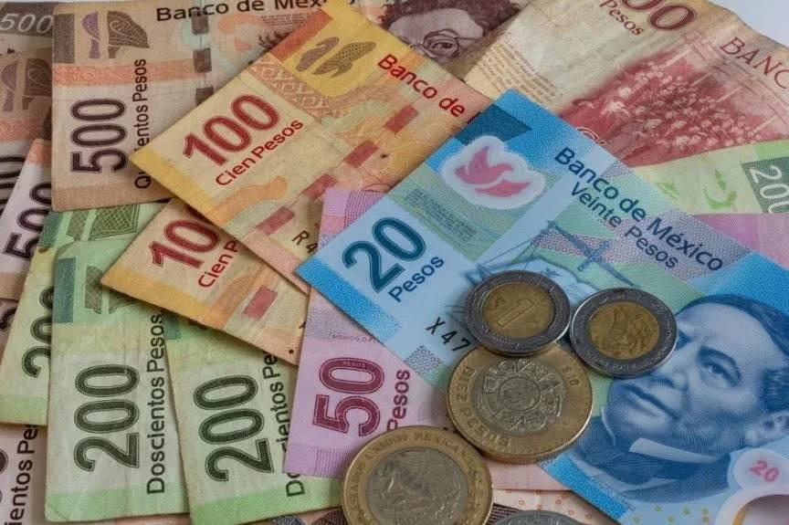 Peso mexicano rompe barrera de las 19 unidades por dólar