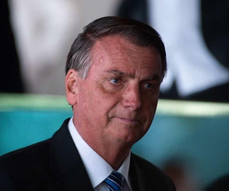 Piden demócratas revocar la visa de Bolsonaro