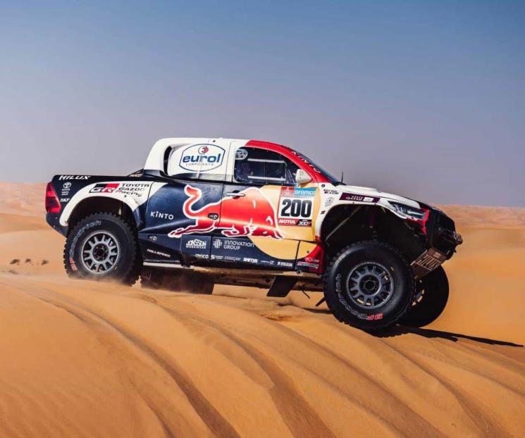 Sigue Nasser Al-Attiyah liderando el Rally Dakar