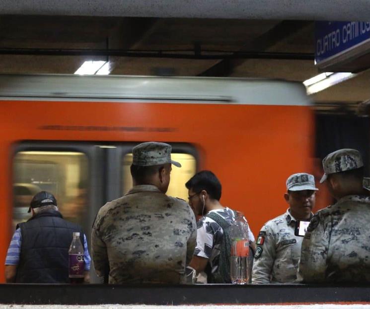 Continúa Guardia Nacional grabando en el Metro