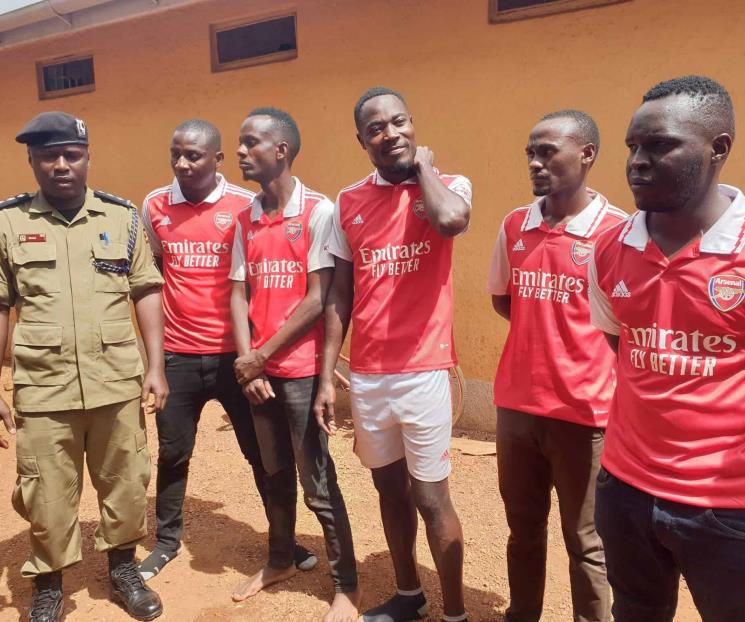 Detienen en Uganda a fans del Arsenal
