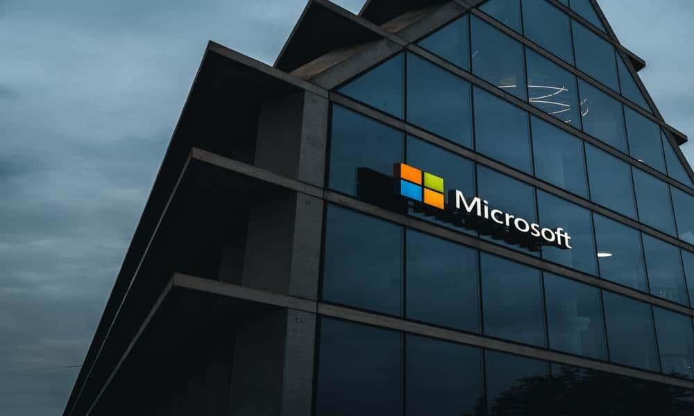 Microsoft aumenta en un centenar plantilla de su centro IA