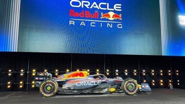 Presenta Red Bull coche de Checo Pérez para 2023