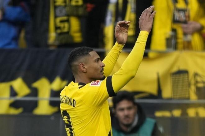 Marca su primer gol con Dortmund tras vencer el cáncer