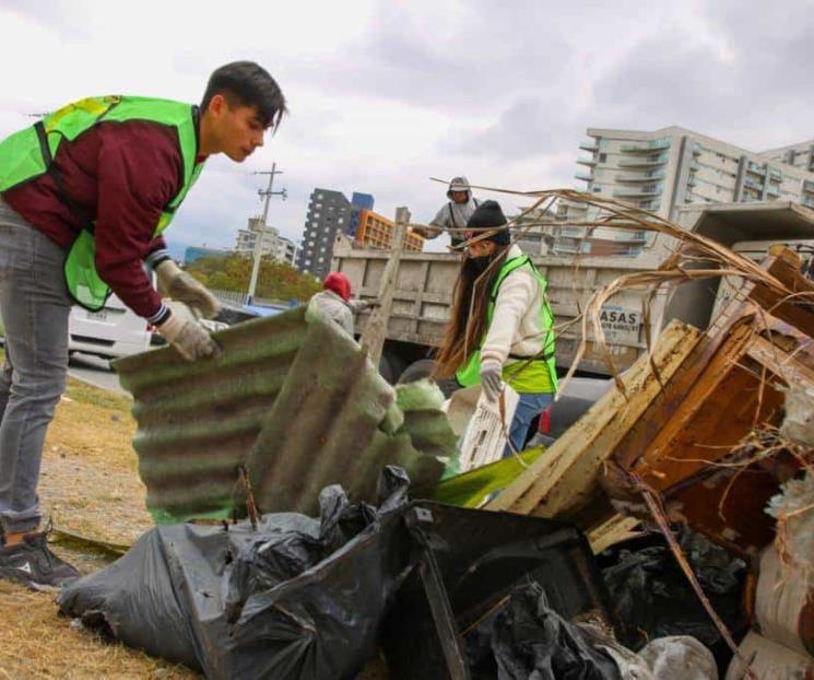 Retira Guadalupe 13 toneladas de basura de Río La Silla