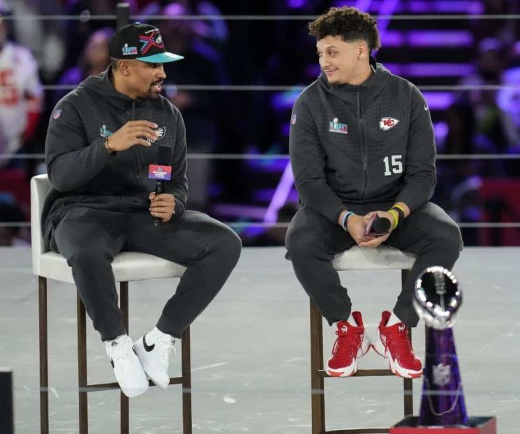 Tiene Hurts más armas que Mahomes para el Superbowl