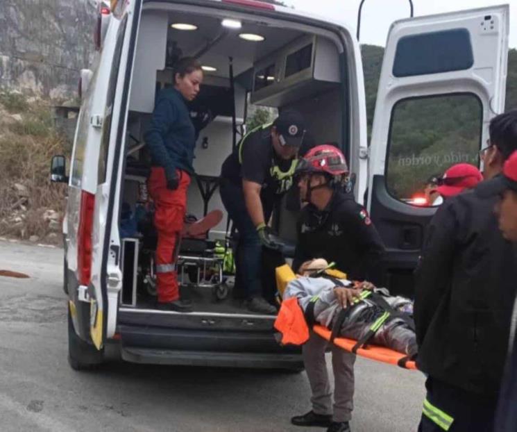 Volcadura deja 14 heridos en Las Misiones, Santiago