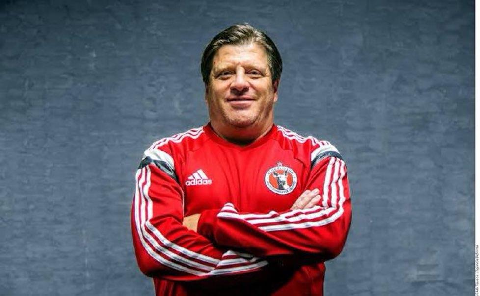 Miguel Herrera cerca de dirigir a Xolos