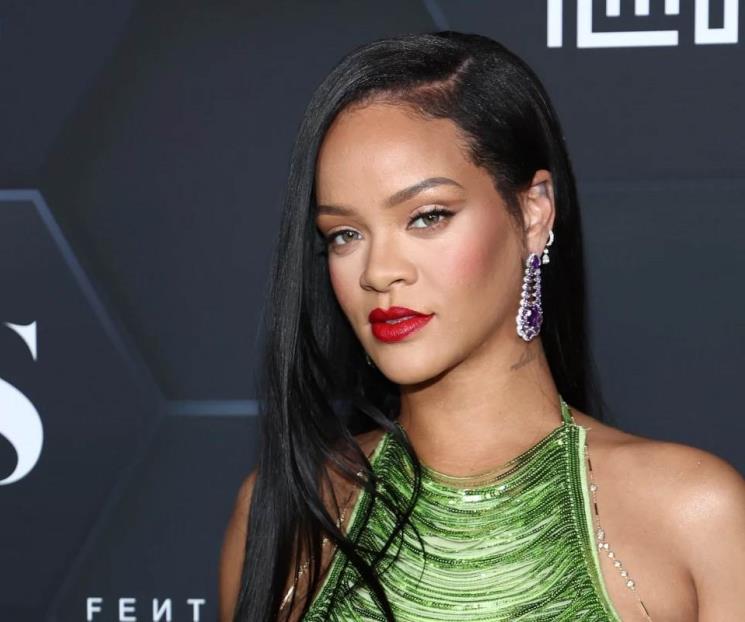 Aspira Rihanna a lo grande en show de Super Bowl