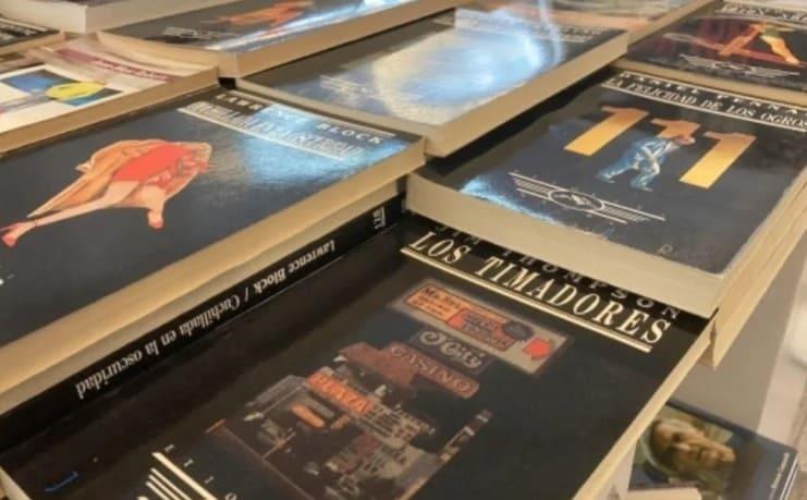 Con ofertas de hasta 80%, UNAM hace venta de libros de arte