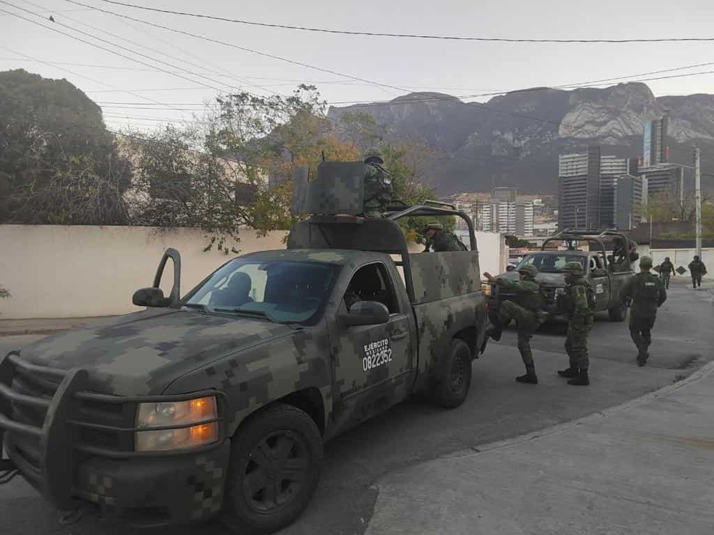 El municipio de Santa Catarina, amaneció totalmente blindado, por personal del ejército mexicano, ante la ola de violencia que se ha desatado en esta localidad