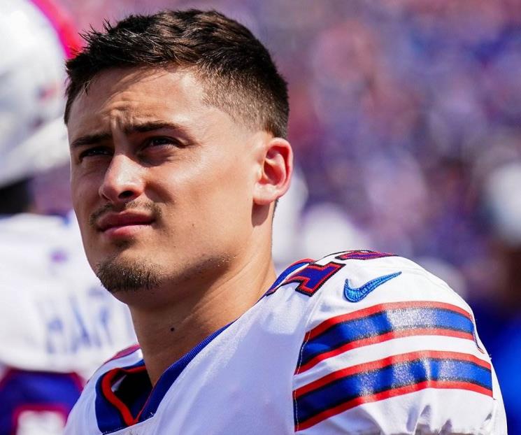 Matt Araiza no firmó con los Bills