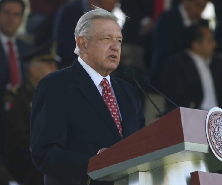 Bandera Nacional por encima de banderías partidistas: AMLO