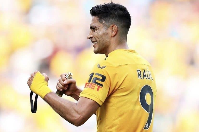 Asiste Raúl Jiménez en empate del Wolverhampton