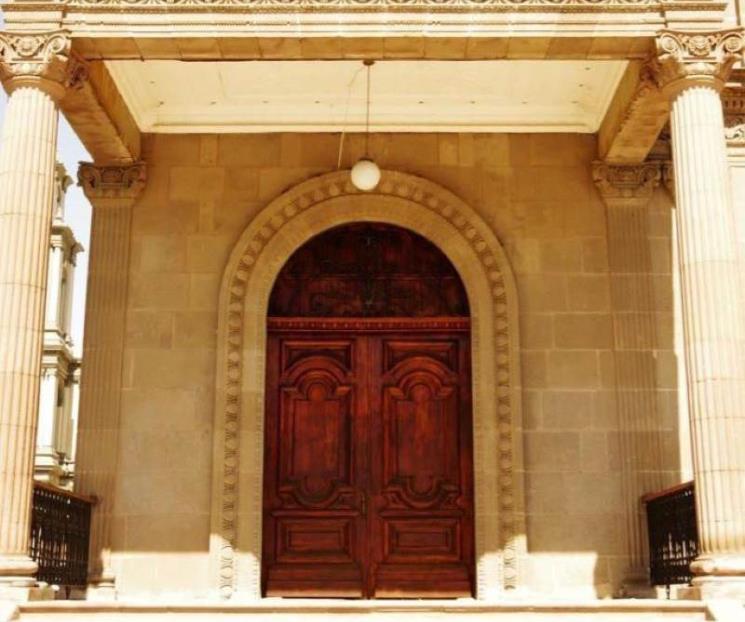 Entrega INAH puertas restauradas del Palacio de Gobierno
