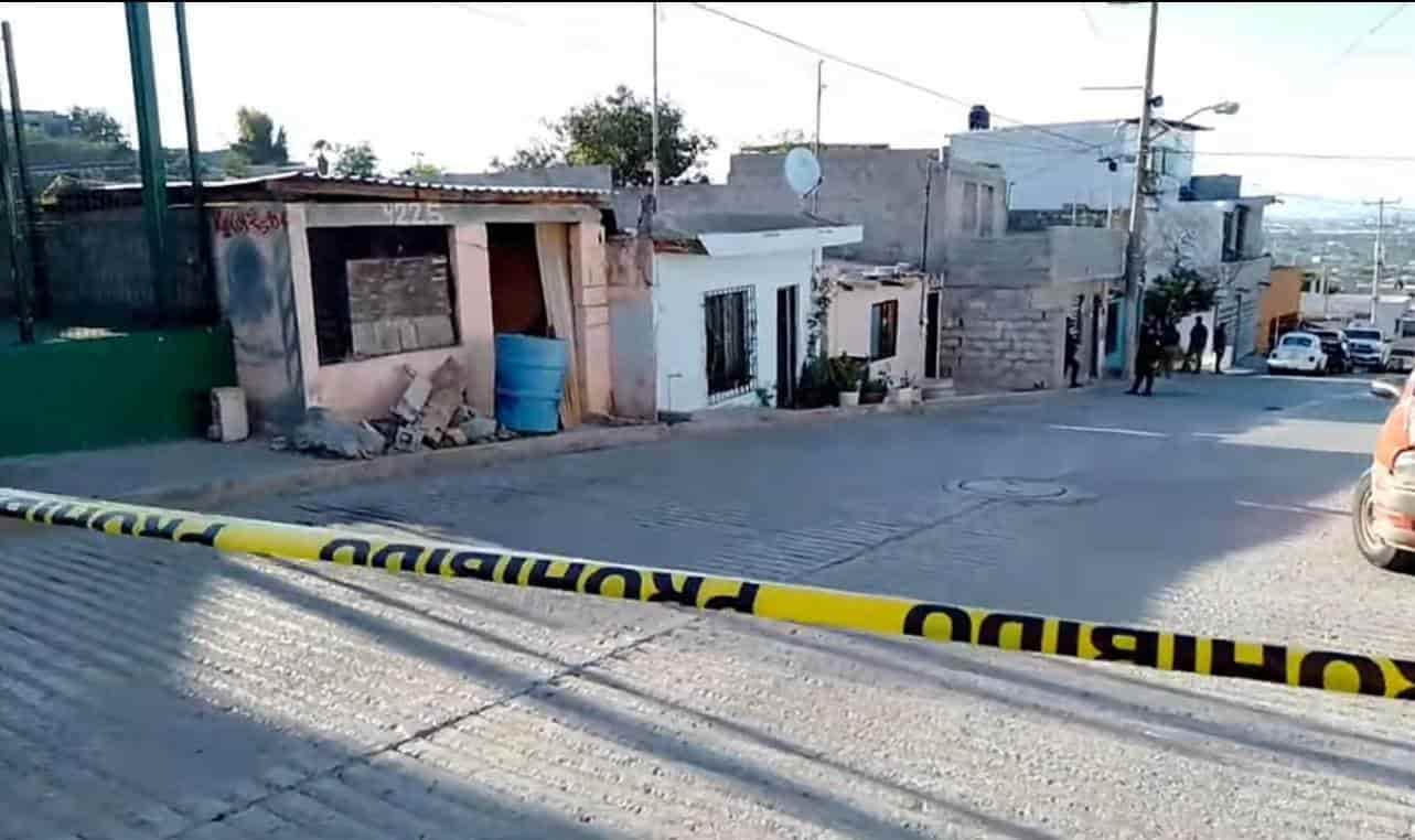 Dos hermanos fueron ejecutados a balazos, al ser sorprendidos en su domicilio, por hombres armados en la colonia Nuevo Almaguer