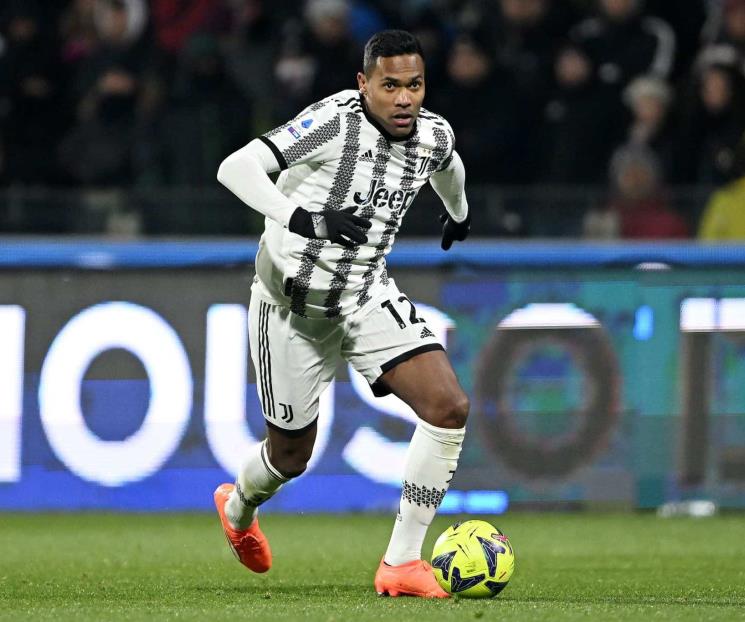 Juventus está cerca de renovar a Alex Sandro