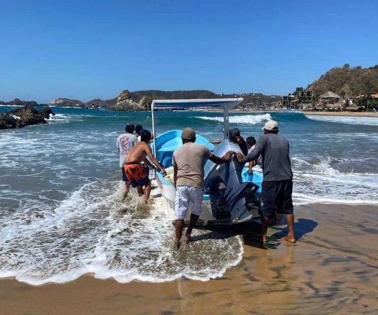 Buscan a australiano que desapareció en playa de Oaxaca