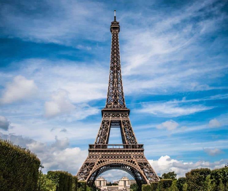 Conmemorar el centenario de la muerte de Eiffel
