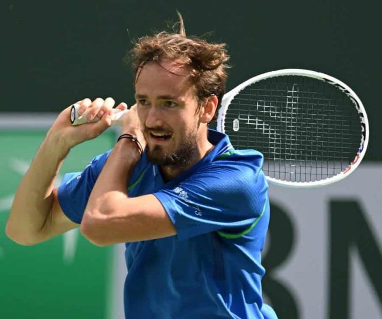 Avanza Medvédev a semifinales en Indian Wells