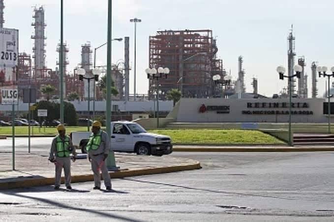 Indagan muerte de empleado en refinería de Cadereyta