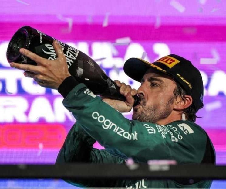 FIA rectifica y Alonso logra su podio 100 en la Fórmula 1