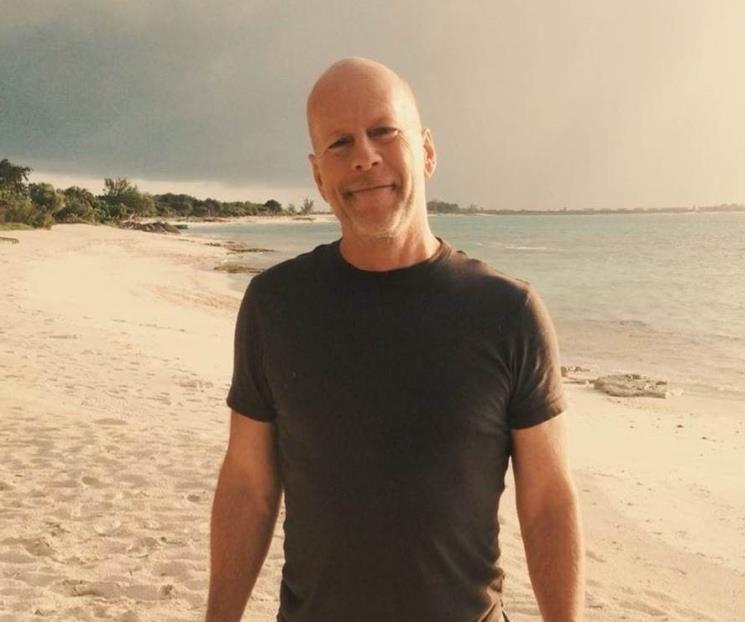 Bruce Willis reaparece en un emotivo video