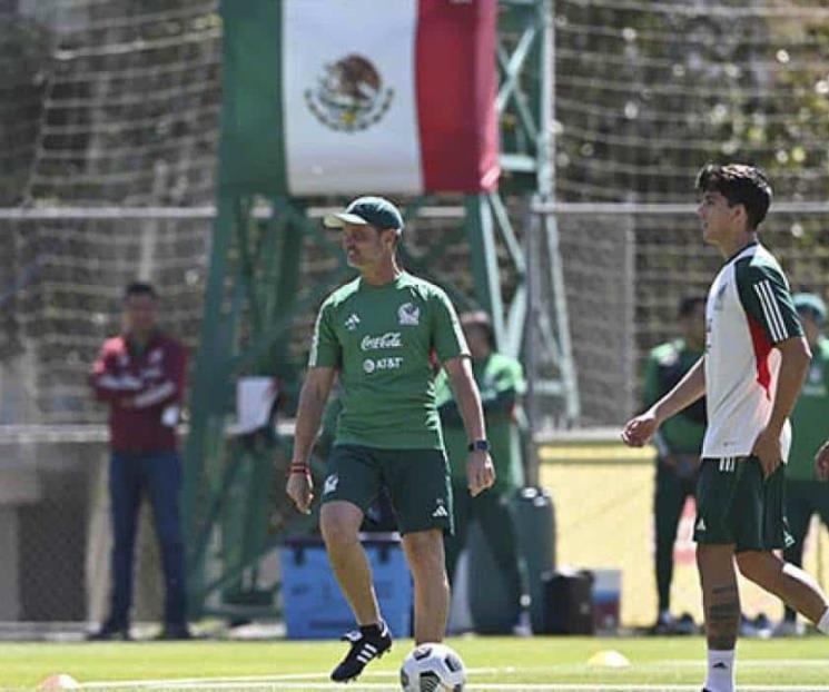 Va México con 20 jugadores a Surinam