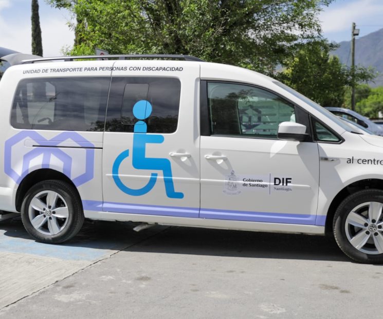 Adquiere Santiago vehículo para personas con discapacidad