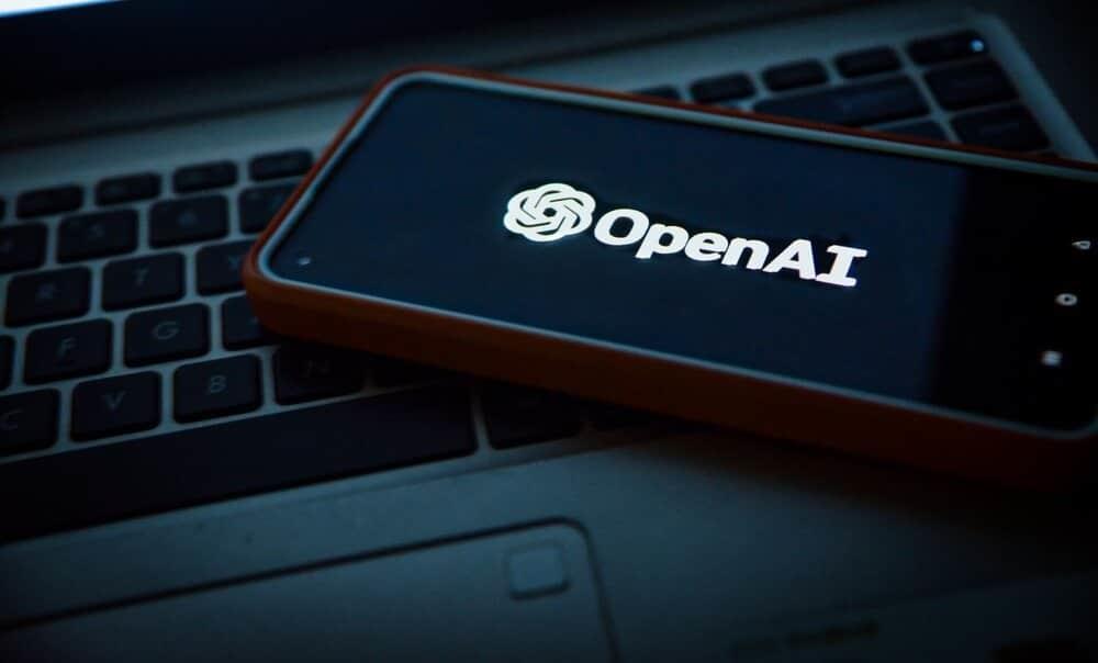 OpenAI permite a chatGPT conectarse a servicios de terceros