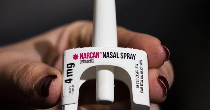 Aprueba FDA venta libre de Narcan, fármaco para sobredosis