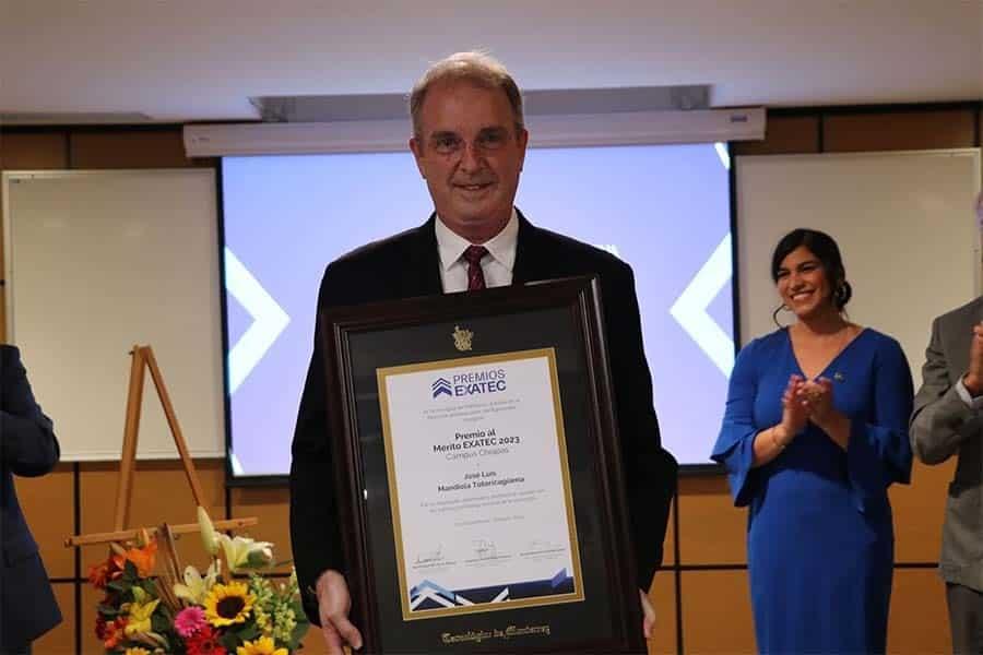 EXATEC galardonado por labor social y empresarial en Chiapas