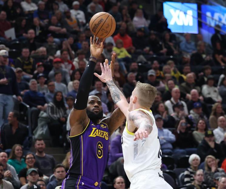 Lakers, a un triunfo de amarrar playoffs