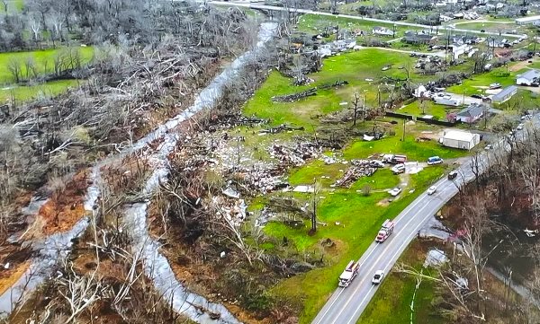 Fuerte tornado en Missouri deja cinco muertos