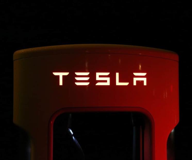 Empleados de Tesla compartieron fotos tomadas de los autos