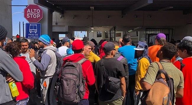 Rumor causa que migrantes intenten cruzar frontera de Juárez