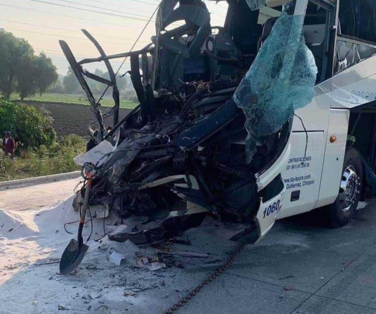 Deja 16 heridos choque de autobús de pasajeros Puebla