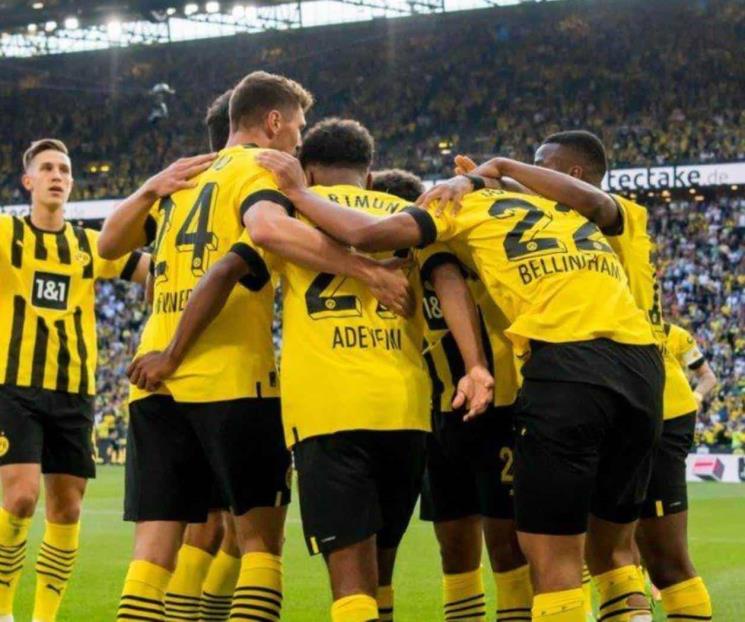 Gana Dortmund  y lidera Bundesliga tras derrota del Bayern