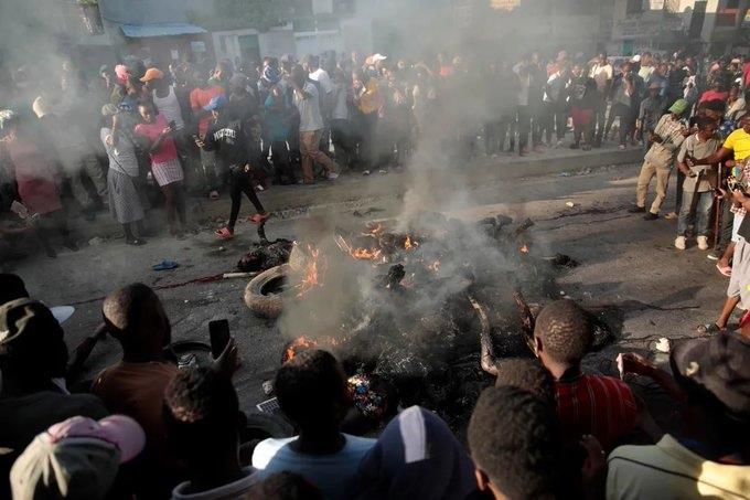 Mata turba a 13 presuntos mafiosos de Haití